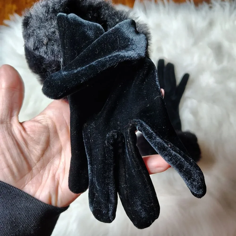 Retro Classy VTG Velvet Gloves Faux Fur Cuff/RT1